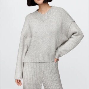 CashSoft Cropped High V-Neck Sweater
